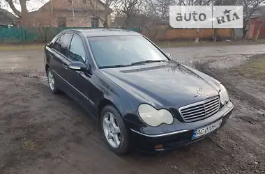 Mercedes-Benz C-Class 2002 - пробіг 300 тис. км