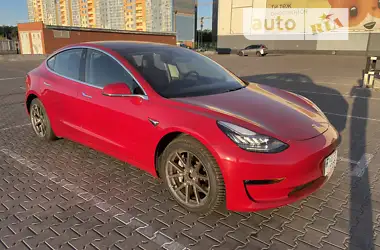 Tesla Model 3 2018 - пробег 65 тыс. км