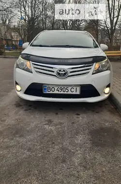 Toyota Avensis 2013 - пробіг 215 тис. км