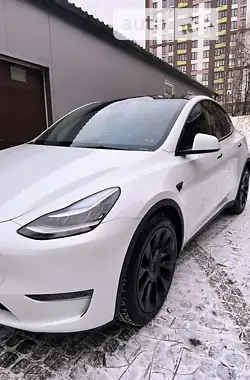 Tesla Model Y 2022 - пробіг 14 тис. км