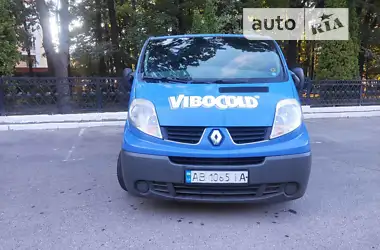 Renault Trafic 2013 - пробег 290 тыс. км