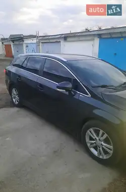 Toyota Avensis 2013 - пробег 222 тыс. км