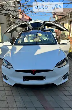 Tesla Model X 2018 - пробіг 85 тис. км