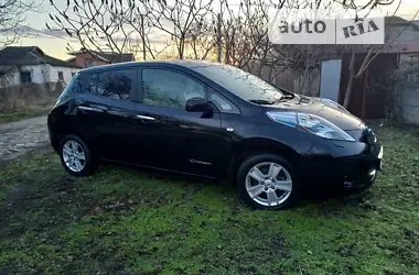 Nissan Leaf 2011 - пробег 80 тыс. км