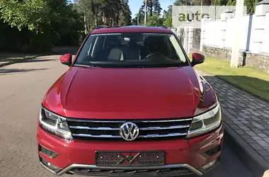 Volkswagen Tiguan Allspace 2017 - пробіг 40 тис. км