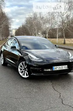Tesla Model 3 2018 - пробіг 48 тис. км