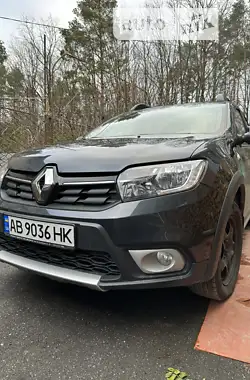 Renault Sandero StepWay 2020 - пробег 82 тыс. км