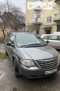 Chrysler Voyager 2006 - пробег 350 тыс. км