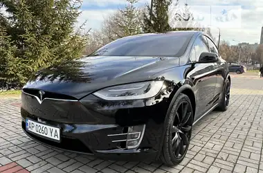 Tesla Model X 2017 - пробіг 103 тис. км