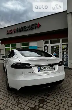 Tesla Model S 2017 - пробіг 99 тис. км