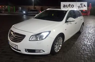 Opel Insignia 2010 - пробіг 308 тис. км