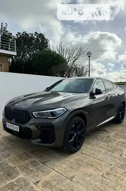 BMW X6 2022 - пробіг 30 тис. км