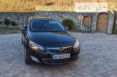 Opel Astra  2011 - пробіг 230 тис. км
