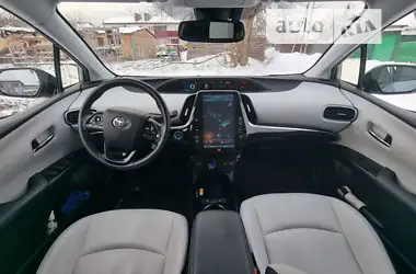 Toyota Prius  2019 - пробіг 80 тис. км