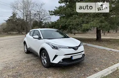 Toyota C-HR 2019 - пробіг 32 тис. км