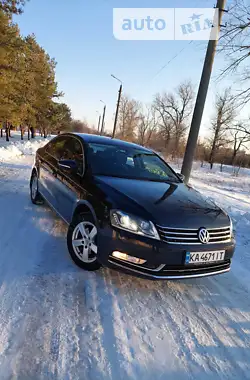 Volkswagen Passat 2012 - пробіг 290 тис. км