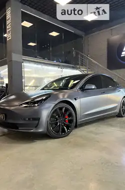 Tesla Model 3 2020 - пробіг 34 тис. км