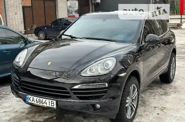 Porsche Cayenne 2013 - пробег 242 тыс. км