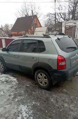 Hyundai Tucson 2006 - пробег 277 тыс. км