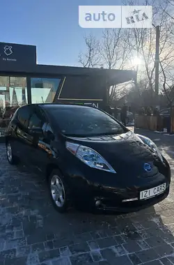 Nissan Leaf 2012 - пробіг 79 тис. км