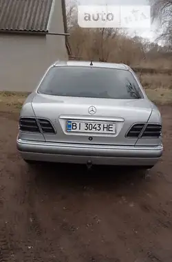 Mercedes-Benz E-Class 1997 - пробег 300 тыс. км