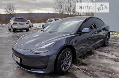Tesla Model 3 2021 - пробіг 60 тис. км