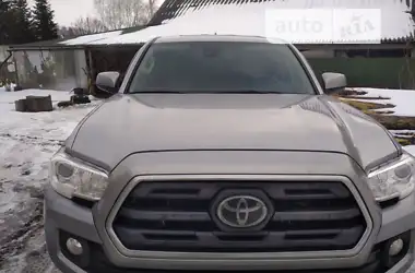 Toyota Tacoma 2019 - пробег 18 тыс. км