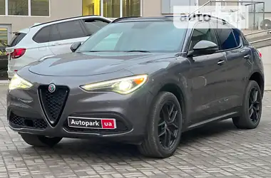 Alfa Romeo Stelvio 2.0 2018 - пробіг 26 тис. км