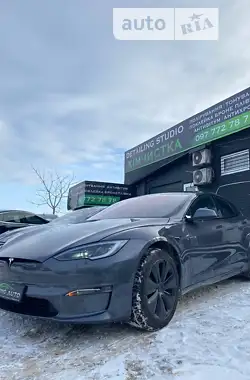 Tesla Model S 2023 - пробіг 1 тис. км
