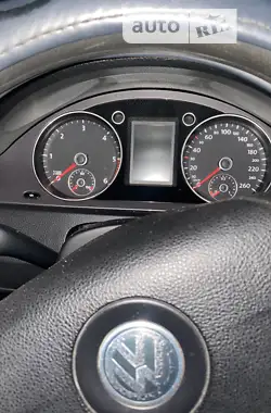 Volkswagen Passat 2009 - пробіг 217 тис. км