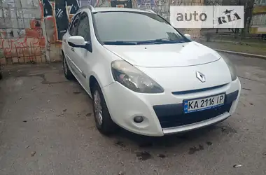 Renault Clio 2011 - пробіг 301 тис. км