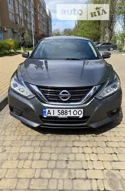 Nissan Altima 2017 - пробіг 100 тис. км