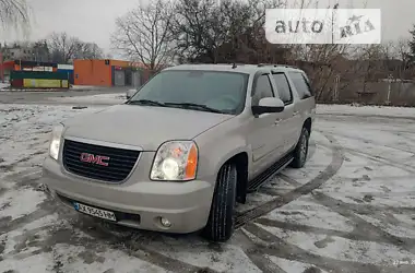 GMC Yukon XL 2007 - пробег 252 тыс. км