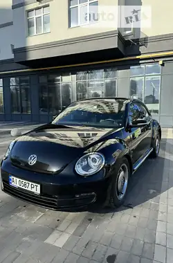 Volkswagen Beetle 2015 - пробіг 56 тис. км