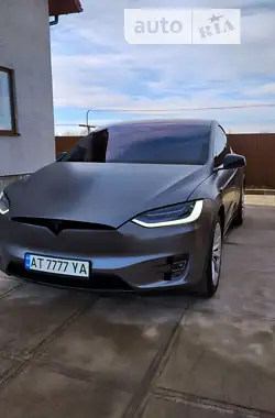 Tesla Model X 2018 - пробіг 145 тис. км