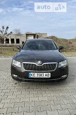 Skoda Superb 2013 - пробіг 263 тис. км