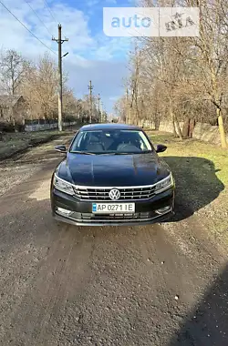 Volkswagen Passat 2017 - пробег 110 тыс. км