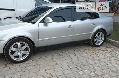 Volkswagen Passat 2004 - пробег 460 тыс. км