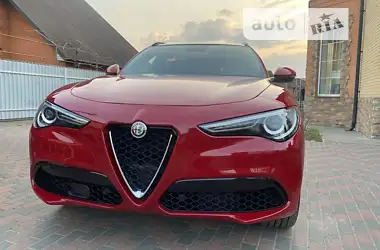 Alfa Romeo Stelvio 2017 - пробіг 71 тис. км