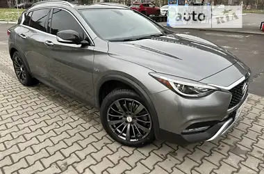 Infiniti QX30  2016 - пробег 91 тыс. км