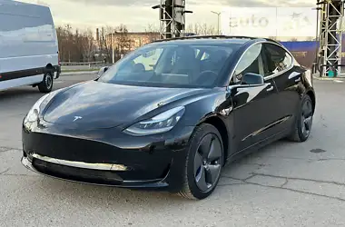 Tesla Model 3  2020 - пробіг 41 тис. км