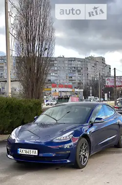 Tesla Model 3 2022 - пробіг 11 тис. км