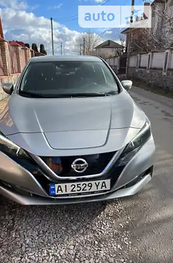 Nissan Leaf 2021 - пробіг 35 тис. км