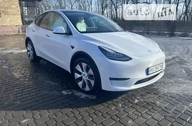 Tesla Model Y 2020 - пробег 27 тыс. км