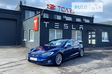 Tesla Model S 2020 - пробіг 66 тис. км