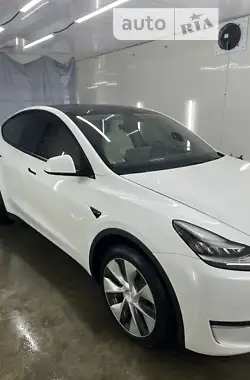 Tesla Model Y 2020 - пробег 118 тыс. км