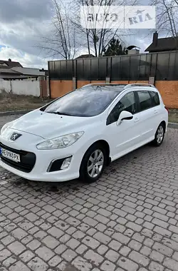 Peugeot 308 2012 - пробег 261 тыс. км