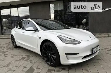 Tesla Model 3  2019 - пробіг 91 тис. км