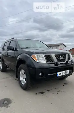 Nissan Pathfinder 2006 - пробіг 319 тис. км