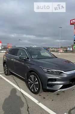 BYD Tang  2022 - пробег 10 тыс. км